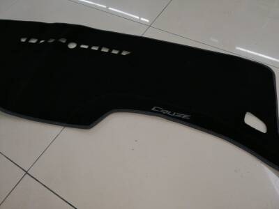 Torpido Üstü Örtü Cruze Özel Kesim İthal Malzeme Kırmızı - UMT AUTO PARTS