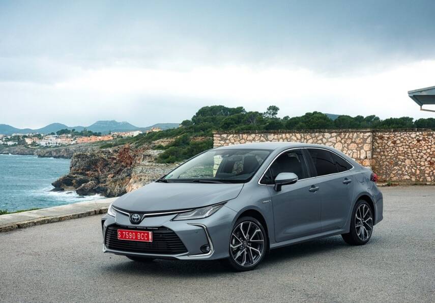 Toyota Corolla 2019 Sonrası Cam Altı Krom S Dizayn - 8