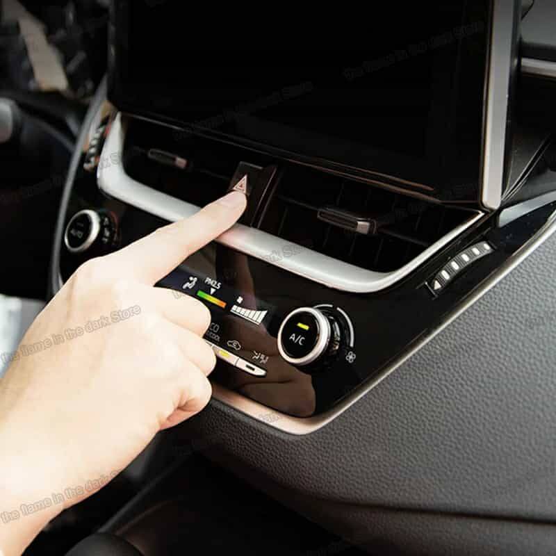 Toyota Corolla 2019 Sonrası E210 Kasa Teyp Altı Kaplama Karbon Renk - 4